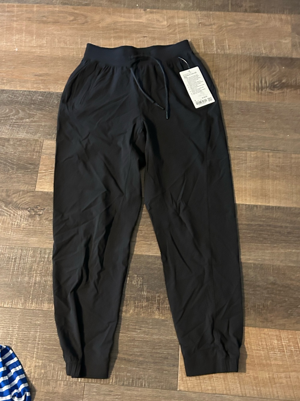 NWT Lululemon license to train HR pant/Joggers